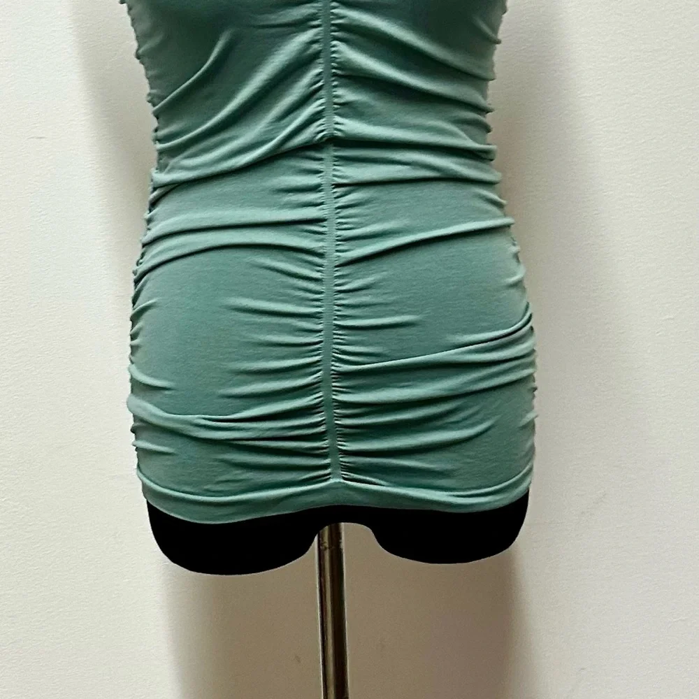 NWT….BCBG MAXAZRIA Green scrunched tank top, XS - Picture 6 of 7
